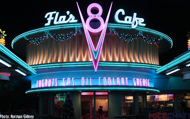 The Park In The Dark: The Disneyland Resort Christmas lights at Night