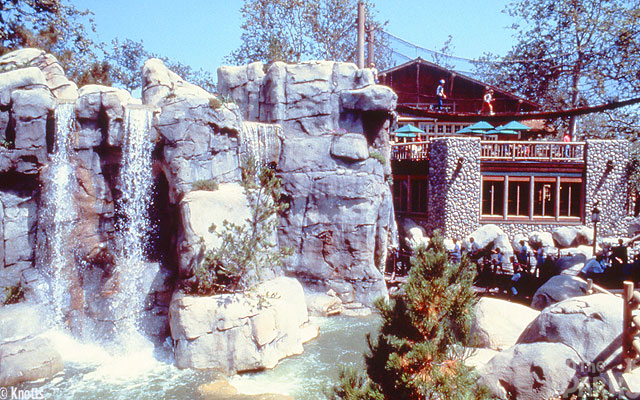 Waterfalls-and-Grizzly-Creek-Lodge.jpg