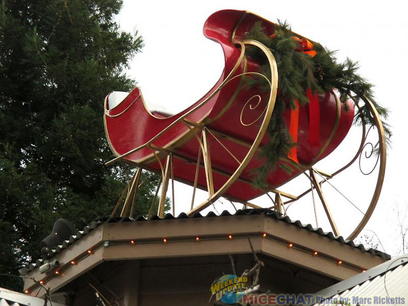 Holiday Lights Sparkle at Gilroy Gardens