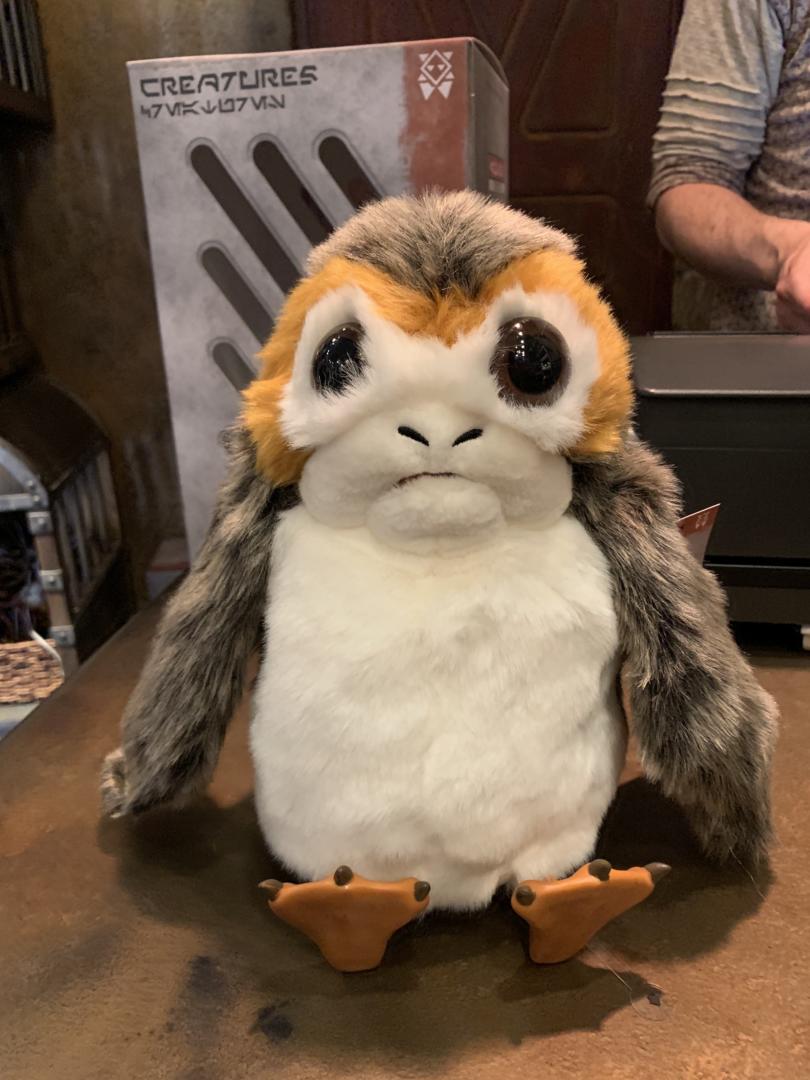 galaxy's edge shoulder porg