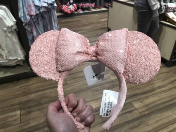 Which Minnie Mouse ears should I pack? #minniemouseears #disneytrip202