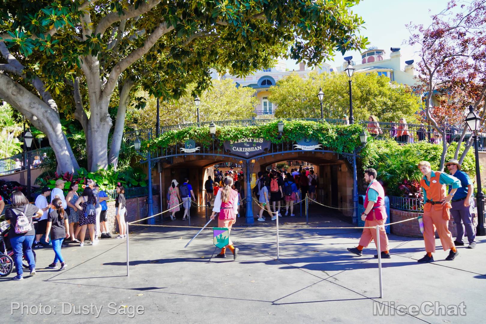 , Disneyland Update: Entertainment Trick & Halloween Treat