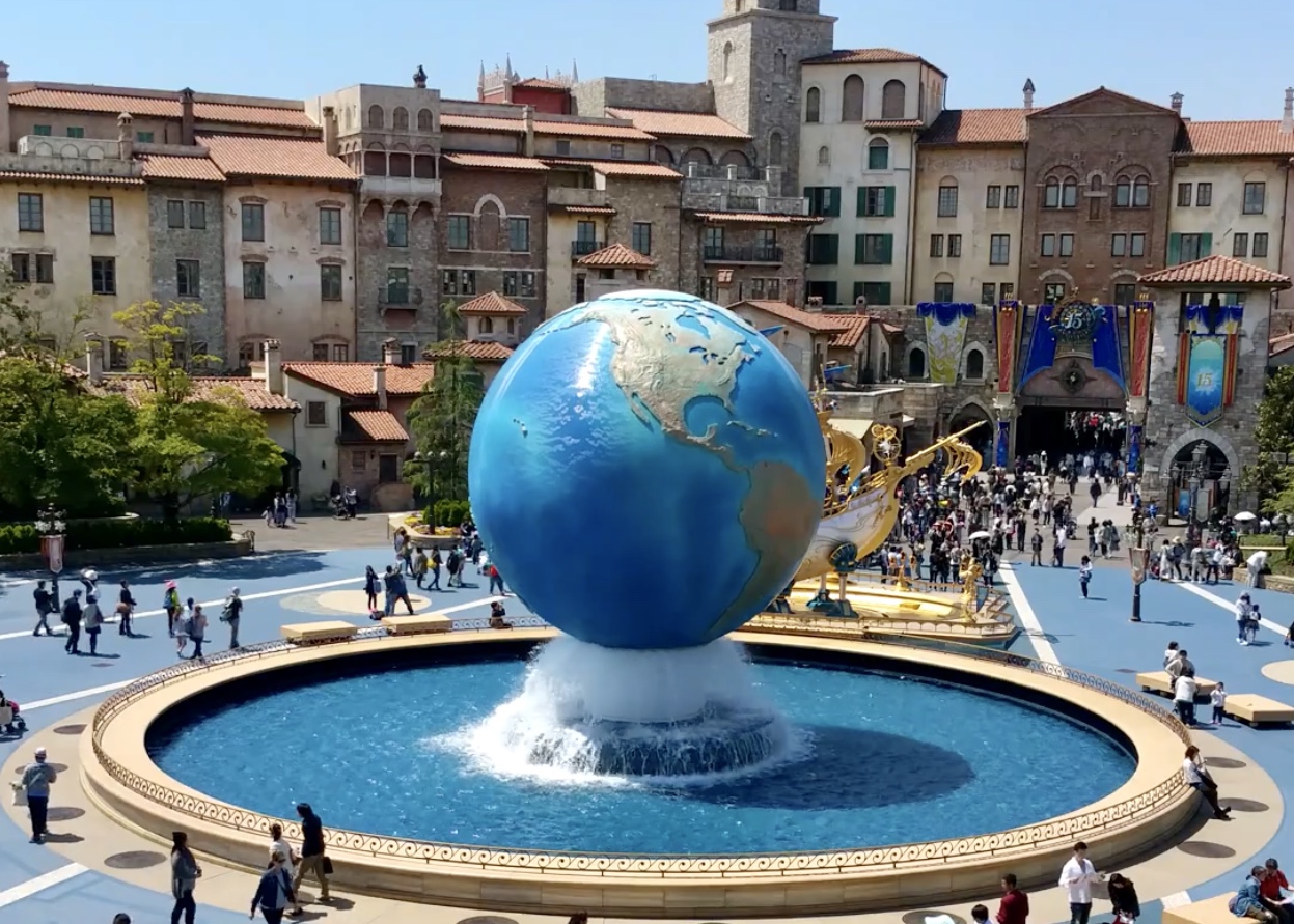 ten-minutes-of-magic-entrance-to-tokyo-disneysea