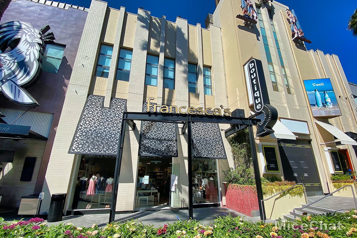 Universal Studios Hollywood CityWalk francescas boutique micechat