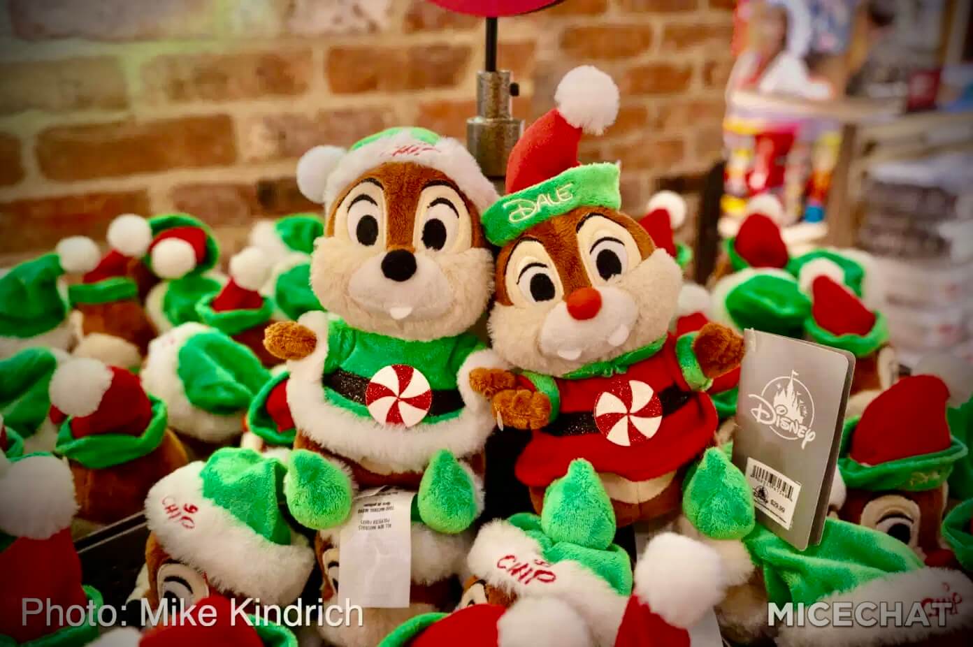 https://www.micechat.com/wp-content/uploads/2020/11/Disneyland-Christms-Merchandise-Chip-and-Dale-Plush.jpg