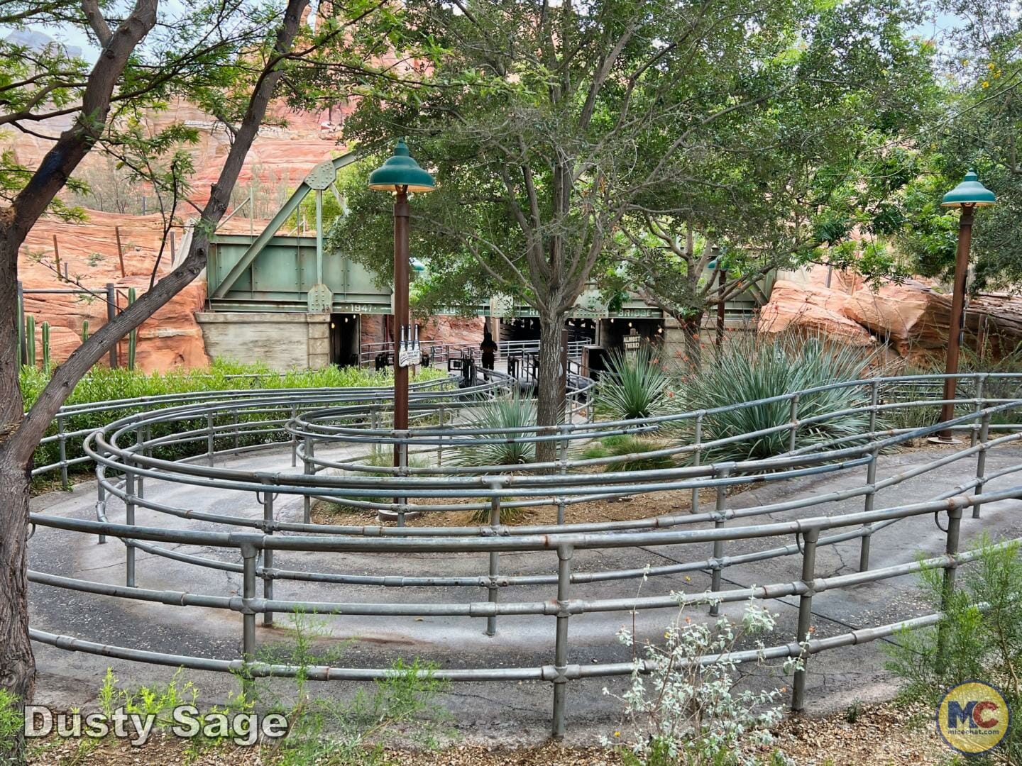 DCA News Radiator Springs Racers closed queue empty-micechat - MiceChat