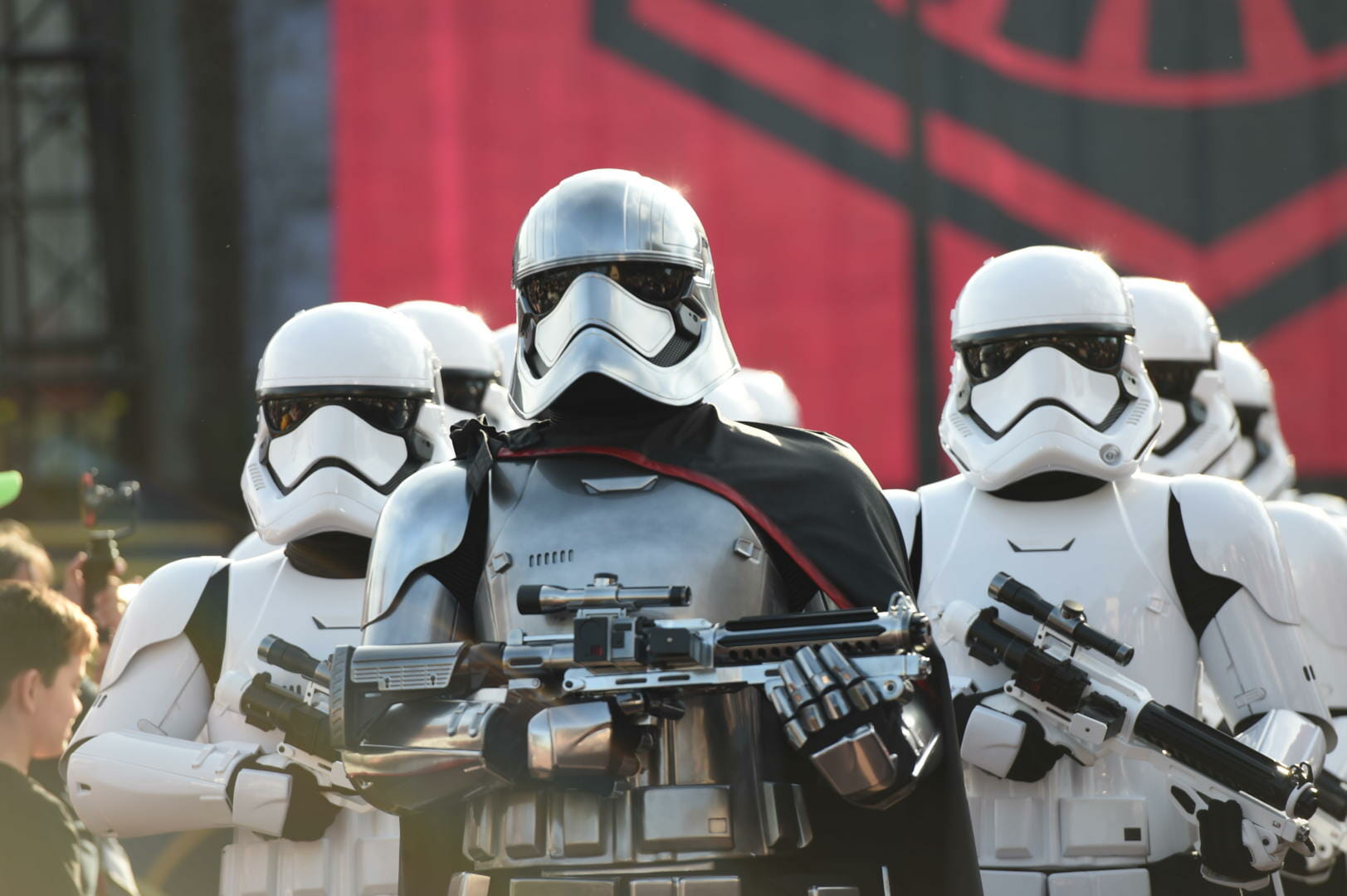 https://www.micechat.com/wp-content/uploads/2022/05/Disneyland-Star-Wars-Captain-Phasma.jpg