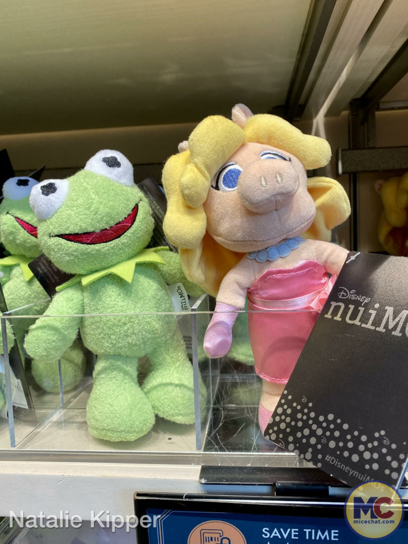 Downtown disney-world of disney-nuimos-kermit and miss piggy