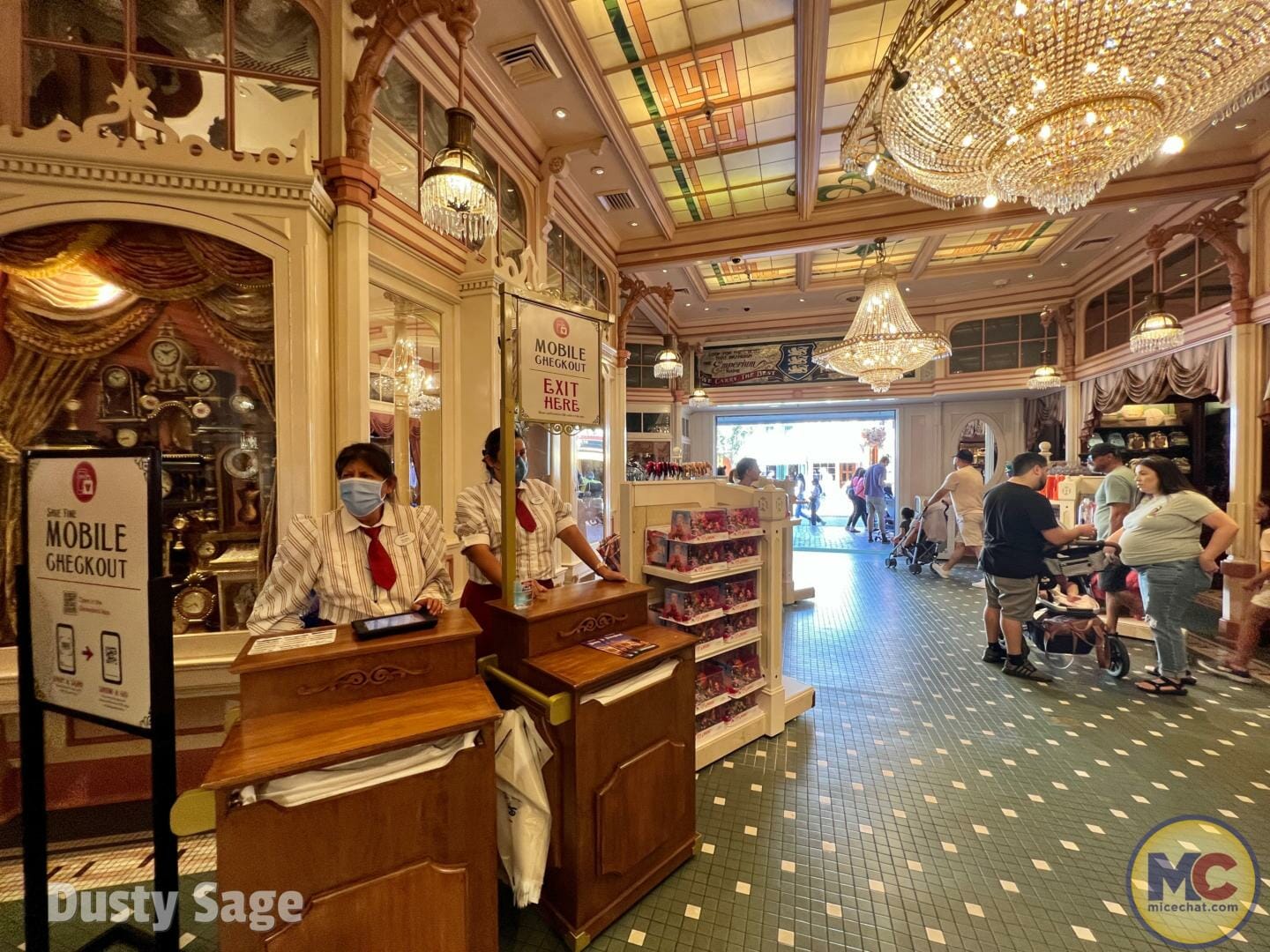 https://www.micechat.com/wp-content/uploads/2022/09/Disneyland-main-street-usa-emporium-new-mobile-checkout-counters.jpg