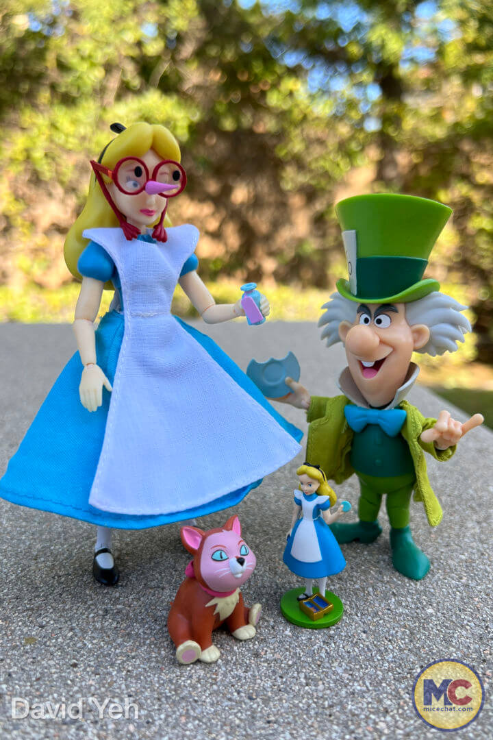 Super7 Disney Alice in Wonderland Alice