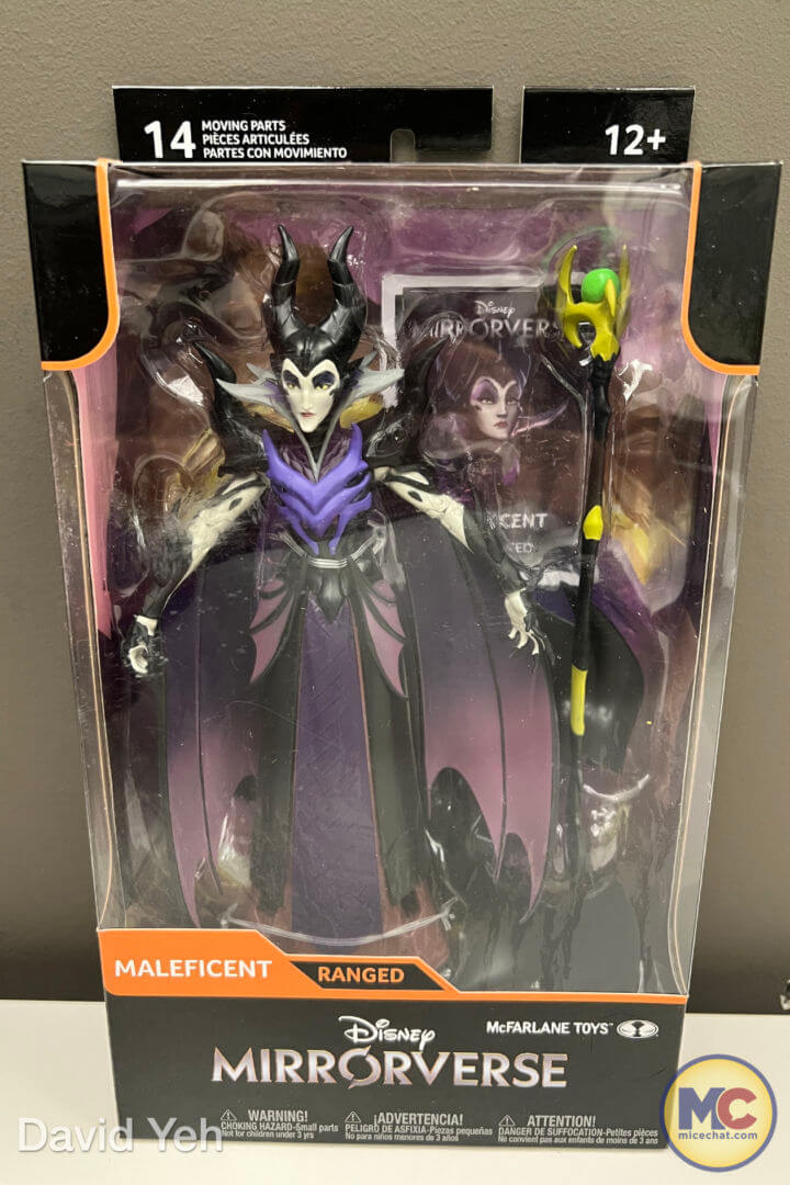 McFarlane Toys - IN HAND Images for Disney Mirroverse Wave 3 Captain Hook &  Maleficent Figures