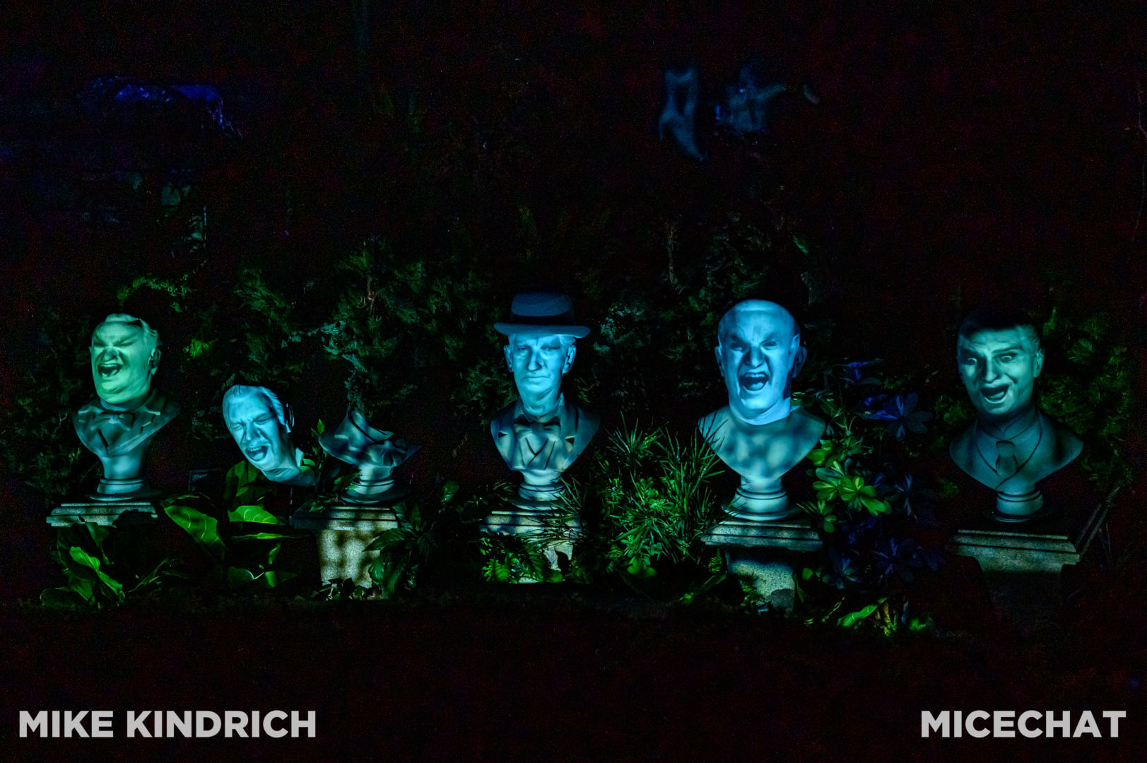 disneyland haunted mansion ghosts