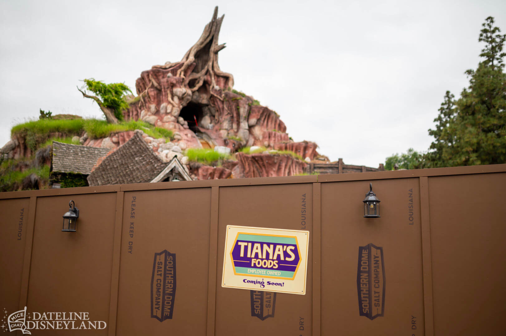 MiceChat - Dateline Disneyland, Disneyland, Disneyland Resort, Features - Disneyland  Update: Toot-Toot, Groot, Splish & Splash!