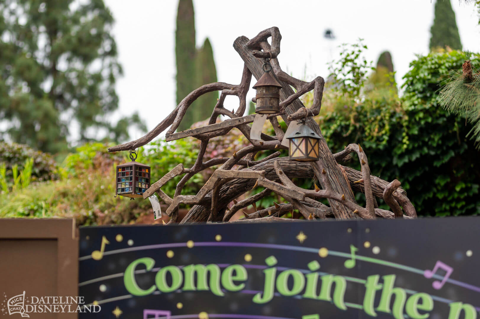 MiceChat - Dateline Disneyland, Disneyland, Disneyland Resort, Features - Disneyland  Update: Toot-Toot, Groot, Splish & Splash!