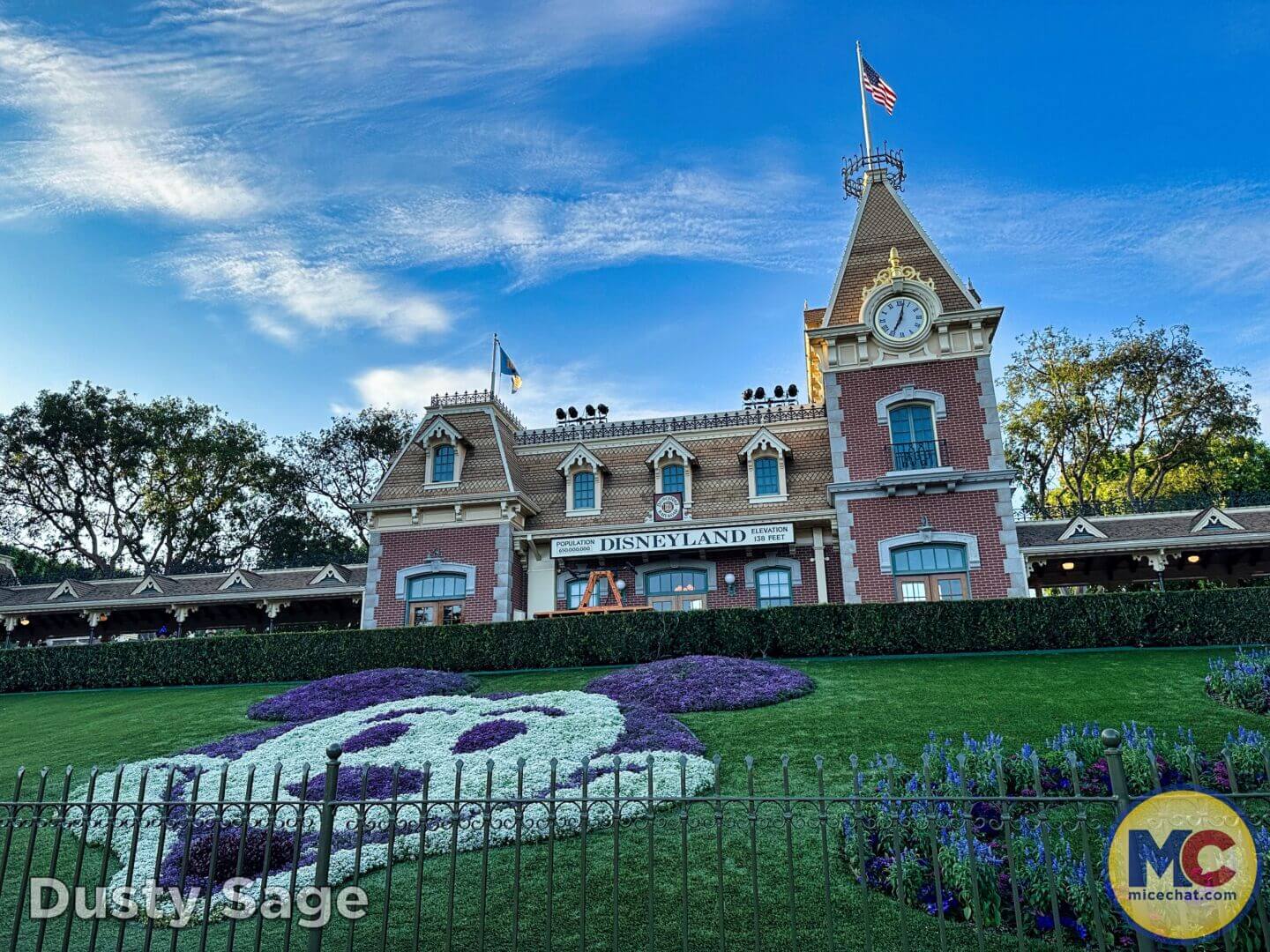 Disneyland News Beauty Disneyland Entry Mickey Floral Micechat - Micechat