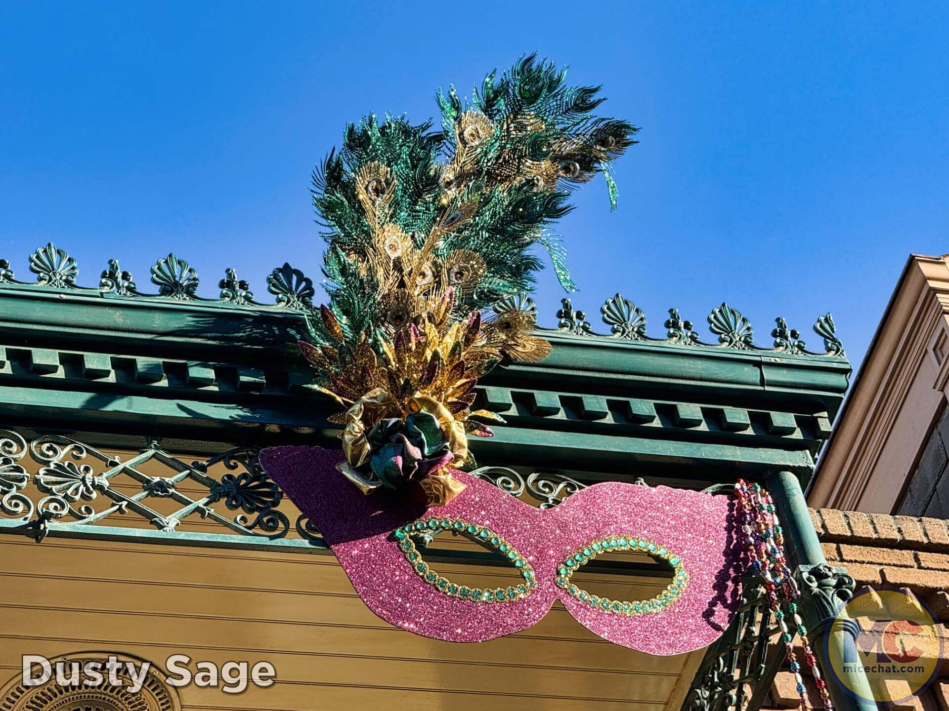 Disneyland festivals mardi gras mask 2 MiceChat - MiceChat